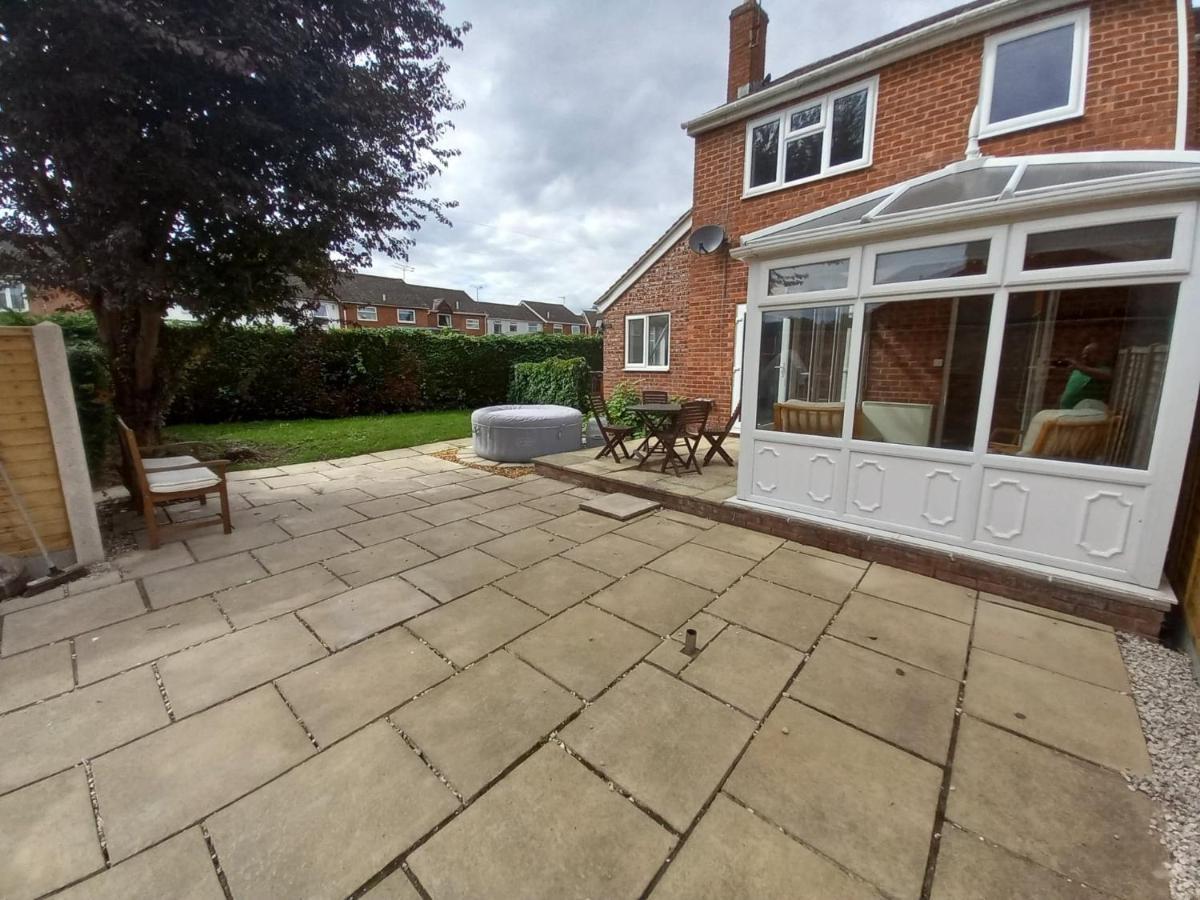 Leominster 3 Bedroom House Parking Garden Private Bagian luar foto