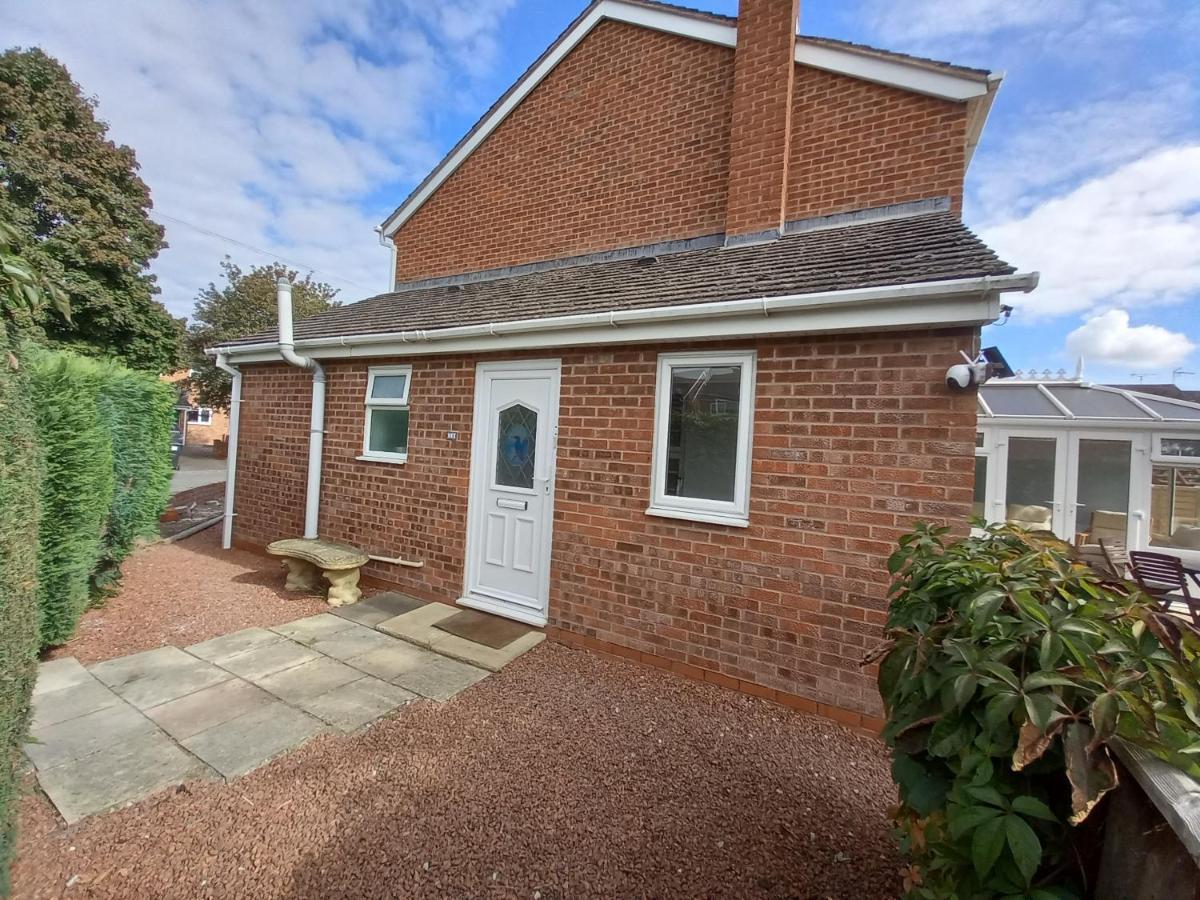 Leominster 3 Bedroom House Parking Garden Private Bagian luar foto