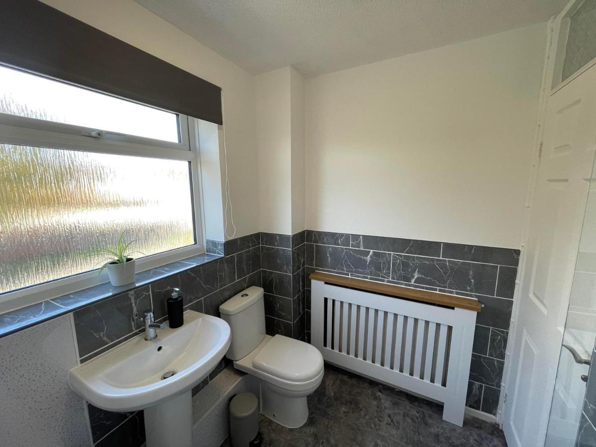 Leominster 3 Bedroom House Parking Garden Private Bagian luar foto